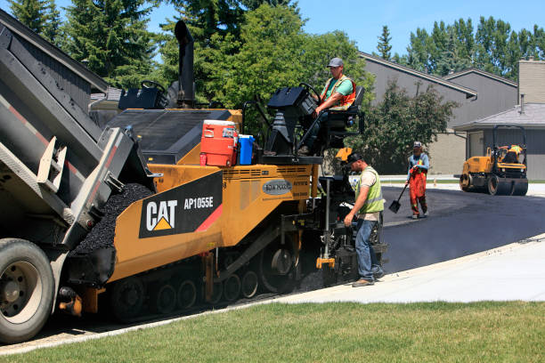 Best Driveway Paving Contractor  in Lakeshire, MO